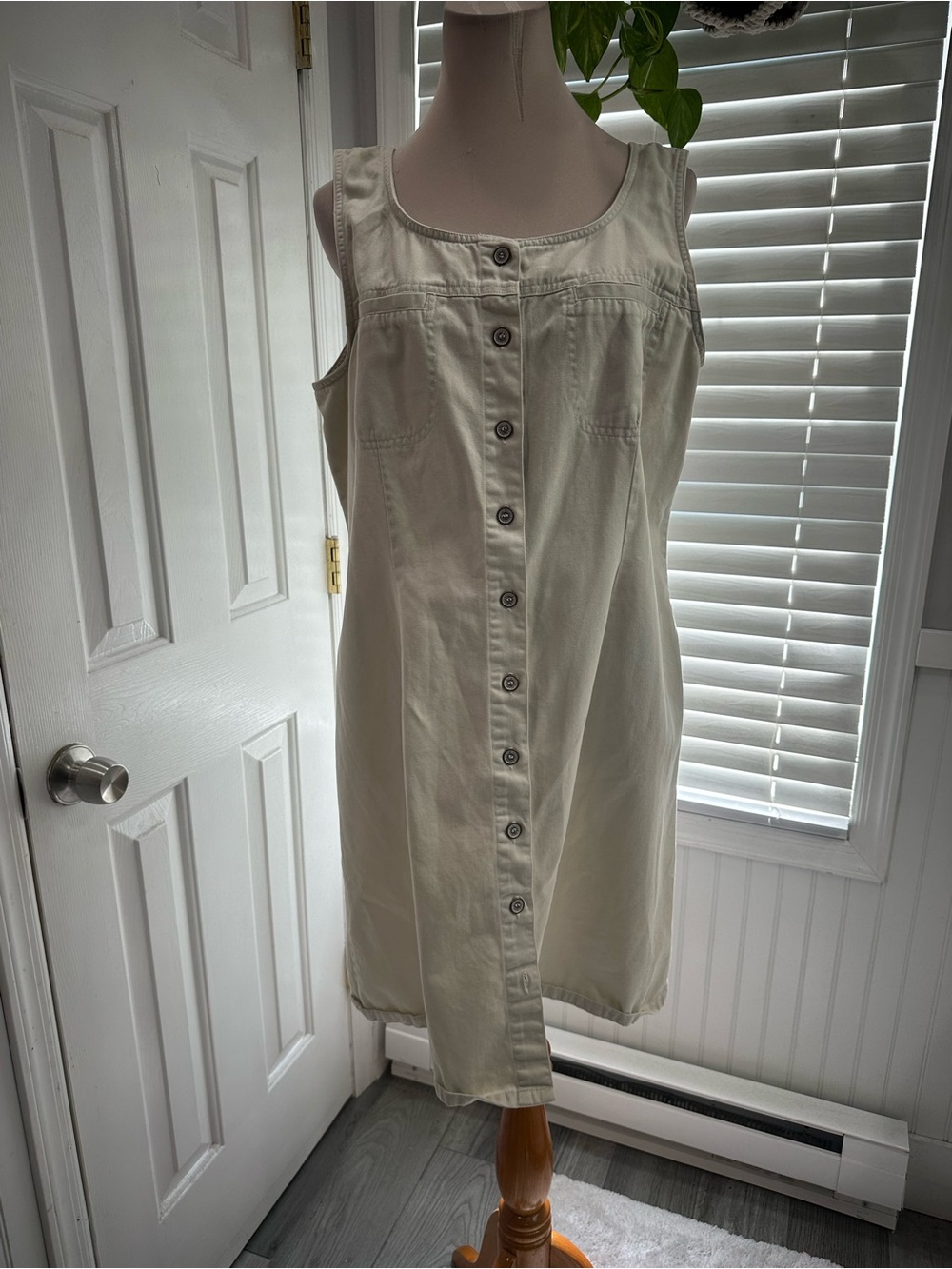 Faded Glory Cream Button-Front Sleeveless Dress